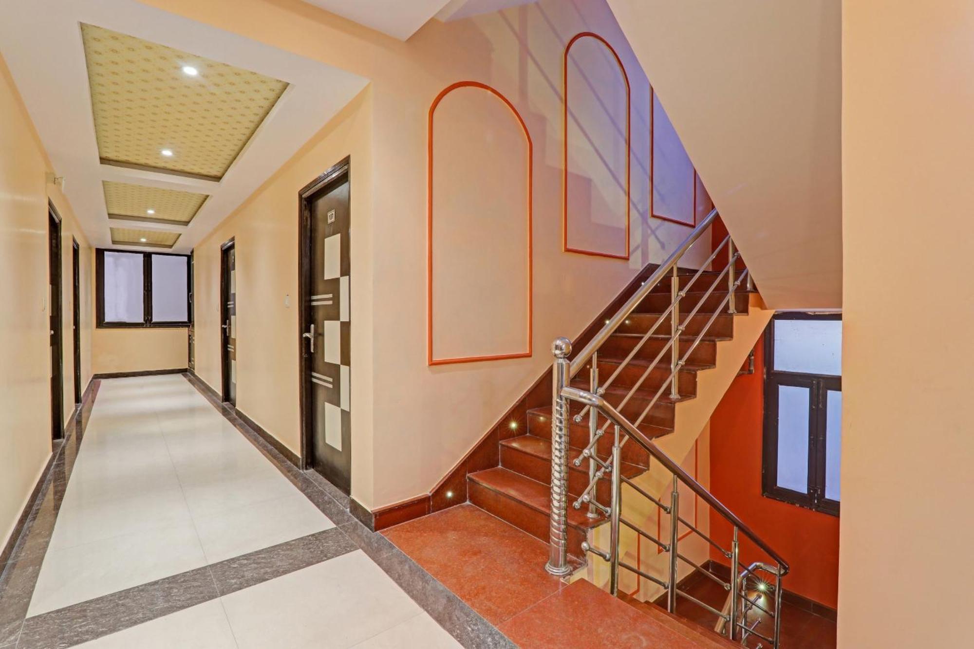 מלון קאנפור Super Capital O Townhouse Govinda Royal מראה חיצוני תמונה